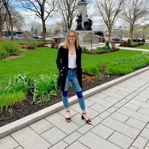 Meet your Posher, Noemie